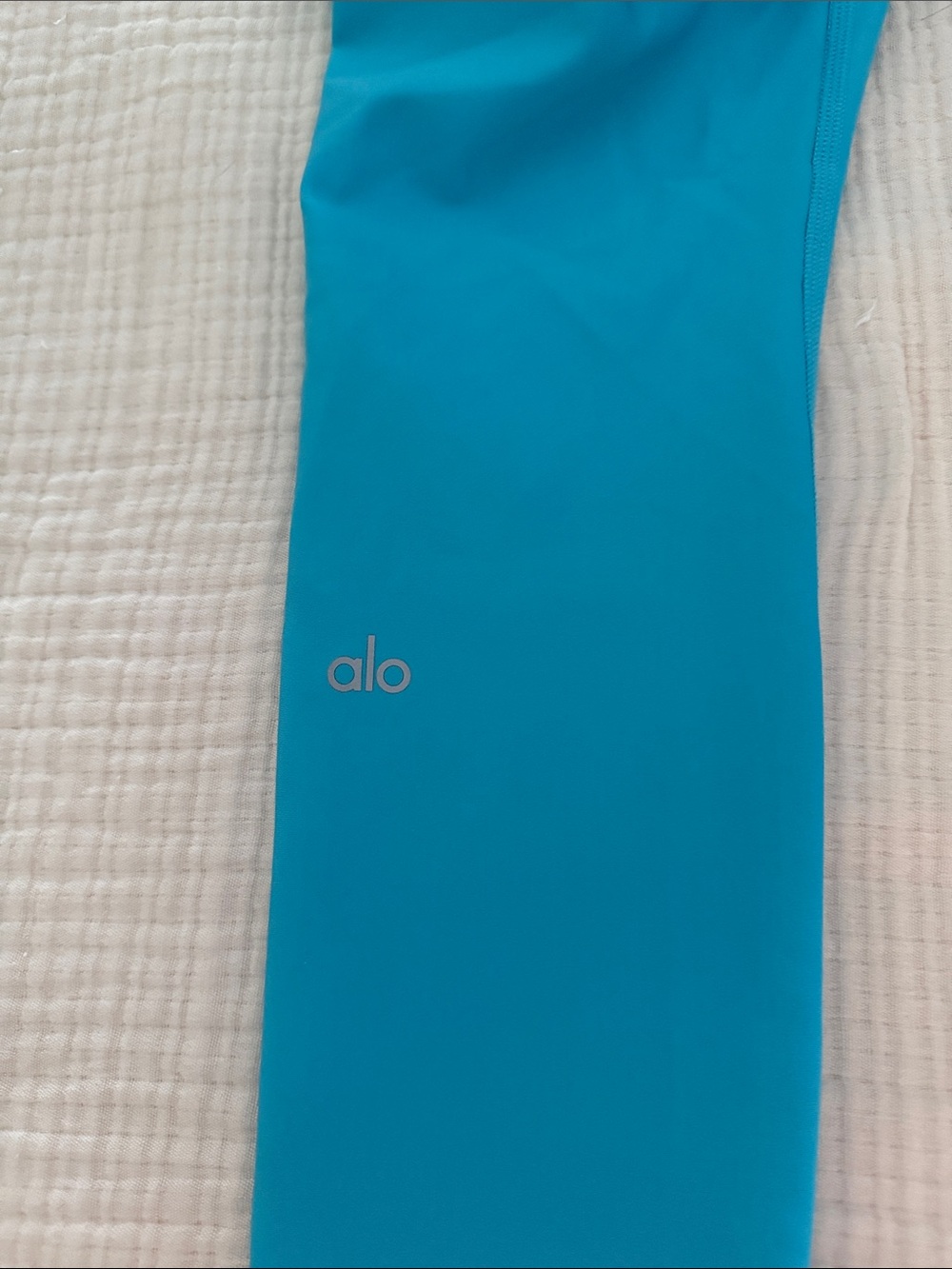 Turquoise Alo Yoga set - Picture 3 of 5